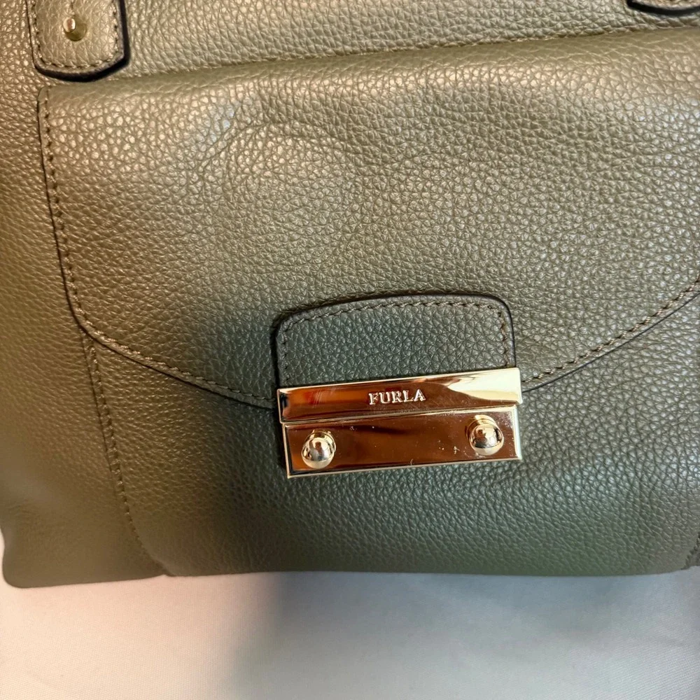 🔵 Furla Olive‎ Green Pebbled Leather Tote Bag Gold Hardware Shoulder Italy